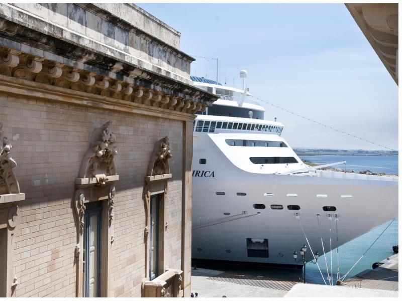 Marina Bay Villa Trapani Exteriör bild